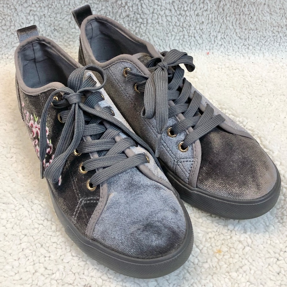 Twisted Slip in and Step Out women’s shoes